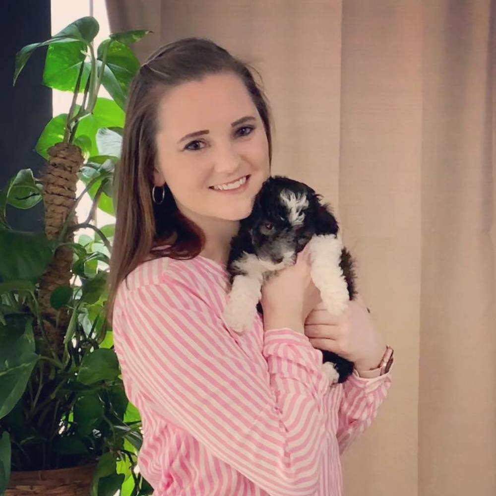 Meet your Posher, Christin